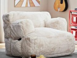 Plush Living Room Chairs