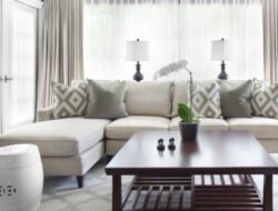 Transitional Living Room Window Treatments
