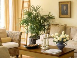 Pale Yellow Paint Colors For Living Room