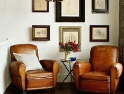 Brown Leather Chairs In Living Room
