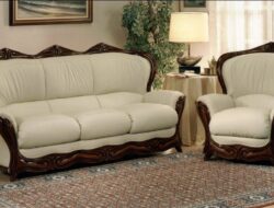 Italian Leather Living Room Set For Sale