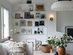 How To Decorate A Bare Living Room Wall